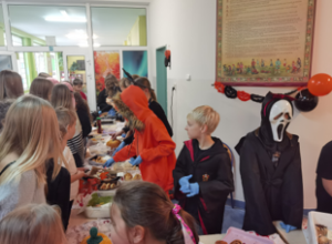Strasznie pyszny kiermasz 5d i Halloweenowe szaleństwo.