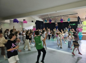 Dyskoteka klas I-III z okazji Dnia Dziecka