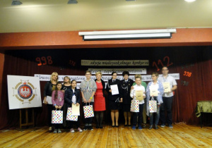 Zdjęcie grupowe uczestników konkursu.