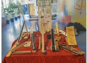 Wystawa prac z fizyki – równia pochyła